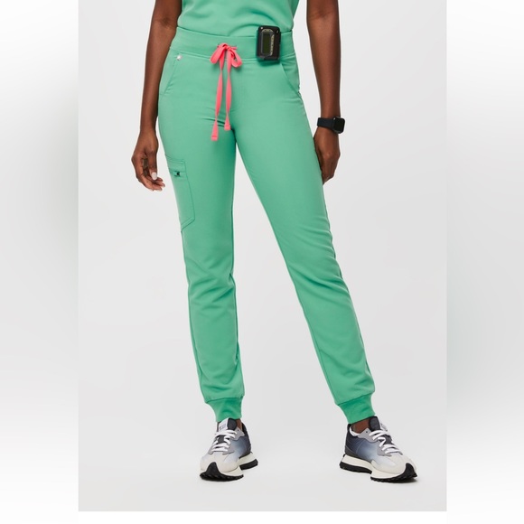 FIGS Zamora Joggers in size Small Regular - Picture 11 of 12